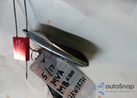 2019 Mercedes-Benz E 300 4Matic from USA, damaged, VIN WDDZF4KB2KA577059